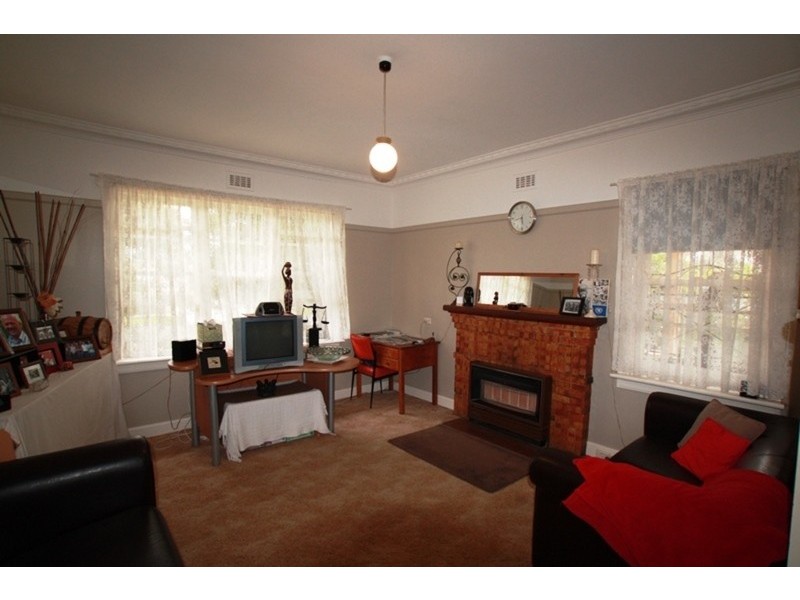 1 Kurrajong Street, Golden Square VIC 3555
