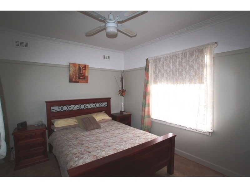 1 Kurrajong Street, Golden Square VIC 3555