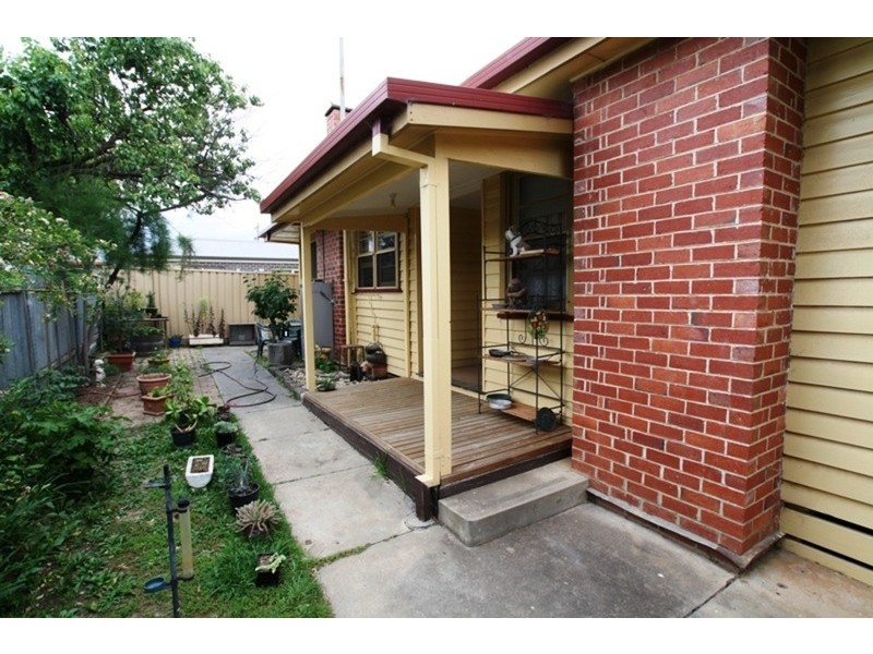1 Kurrajong Street, Golden Square VIC 3555