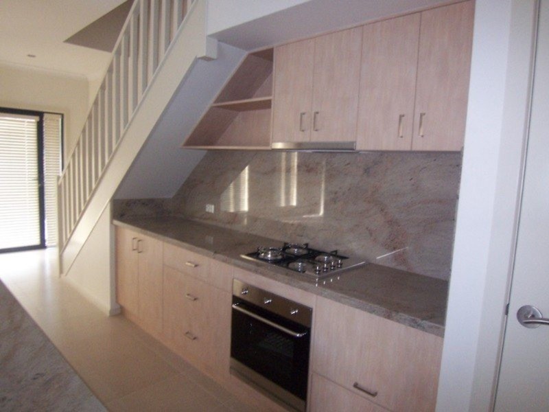 8/50 Race Street, Flora Hill VIC 3550