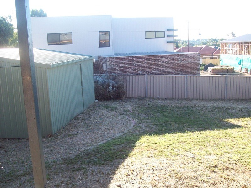 8 Davey Close, Flora Hill VIC 3550