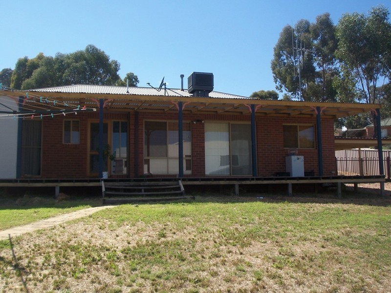 8 Davey Close, Flora Hill VIC 3550