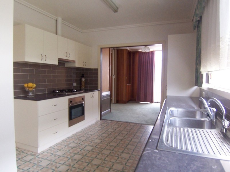 42 Victoria Street, Rochester VIC 3561