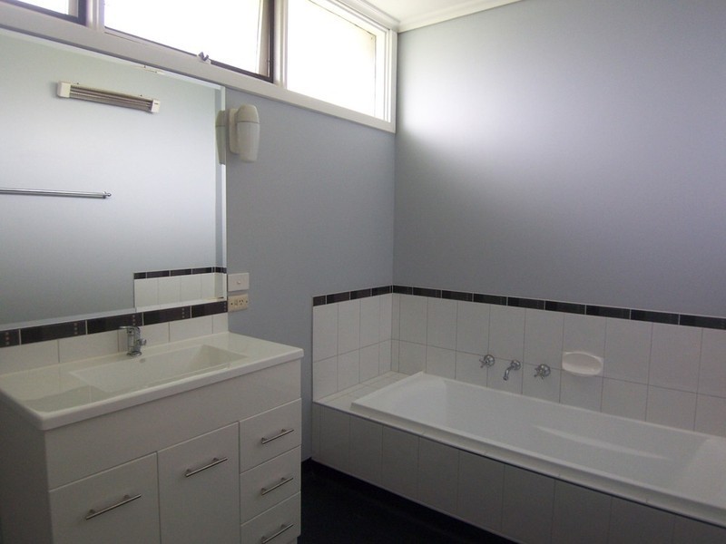 42 Victoria Street, Rochester VIC 3561