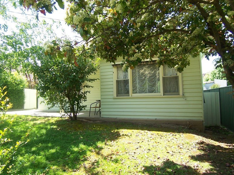 31 Danson Avenue, Kangaroo Flat VIC 3555