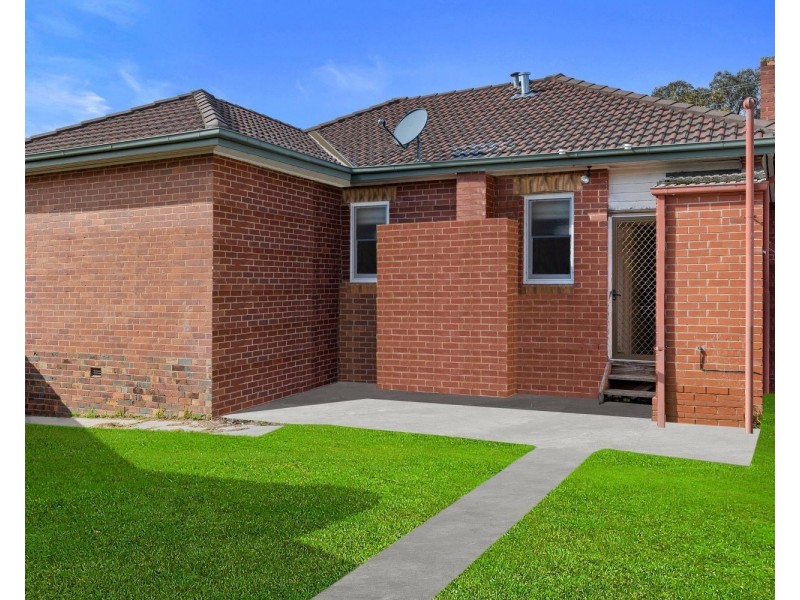 203 St Aidans Road, Kennington VIC 3550
