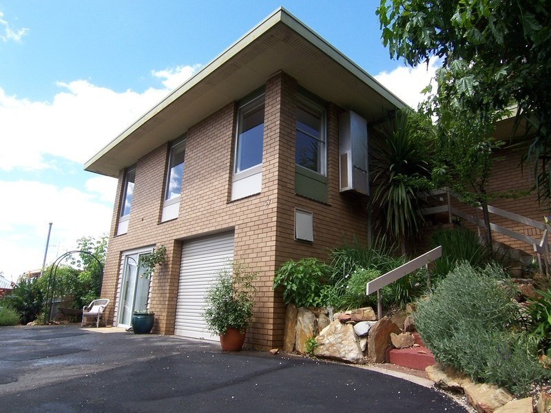 57 Race Street, Flora Hill VIC 3550