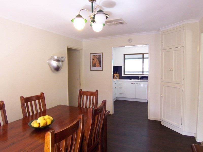 20 Yarunga Drive, Kangaroo Flat VIC 3555