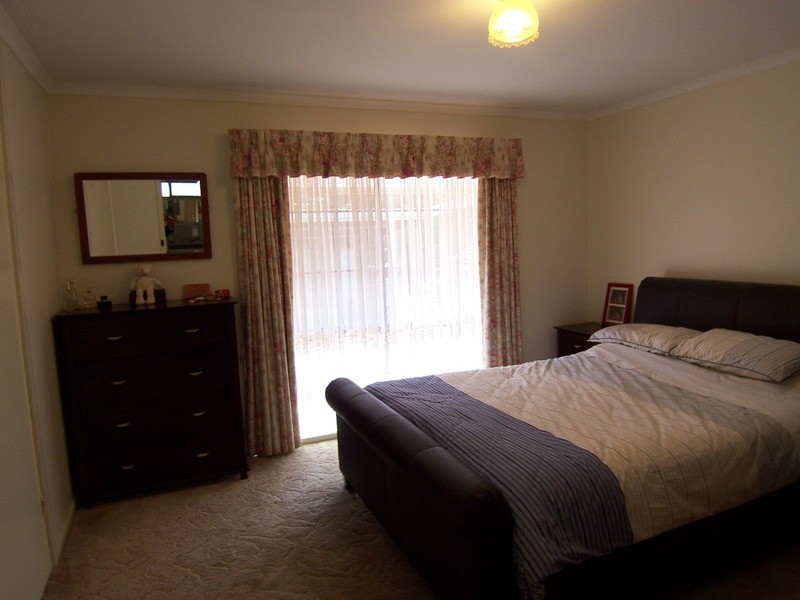 20 Yarunga Drive, Kangaroo Flat VIC 3555