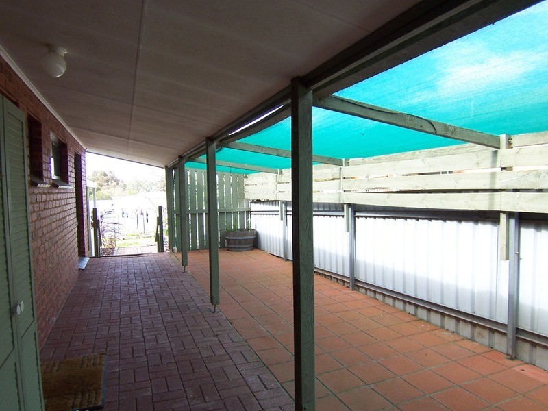 20 Yarunga Drive, Kangaroo Flat VIC 3555