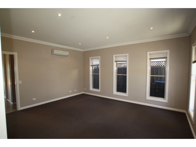 4 Wisteria Court, Quarry Hill VIC 3550