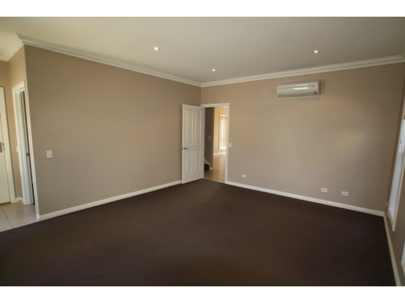 4 Wisteria Court, Quarry Hill VIC 3550