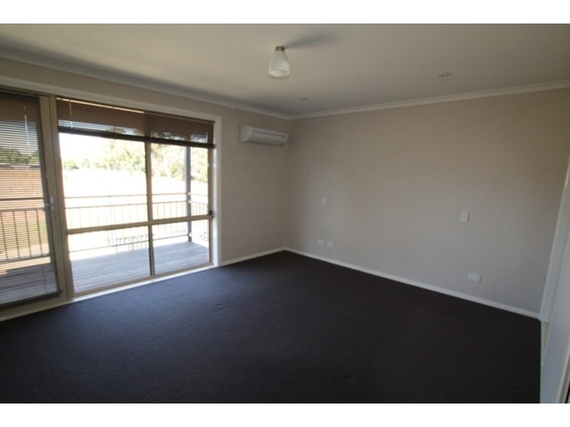 4 Wisteria Court, Quarry Hill VIC 3550