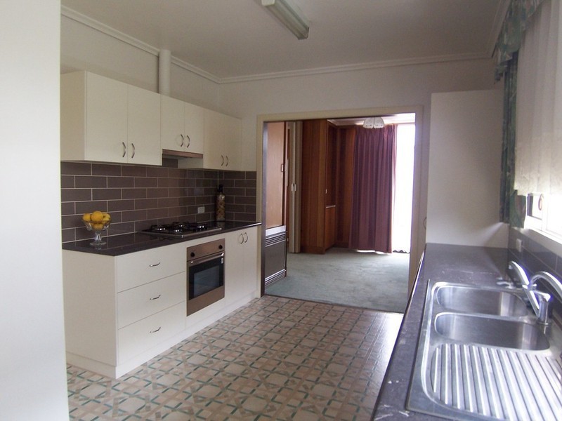 42 Victoria Street, Rochester VIC 3561