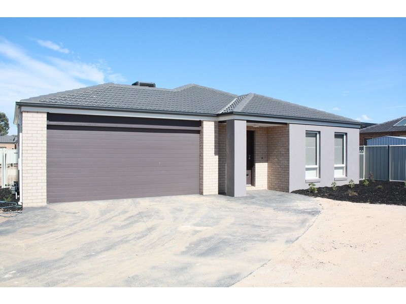 10 O’Neil Court, Epsom VIC 3551