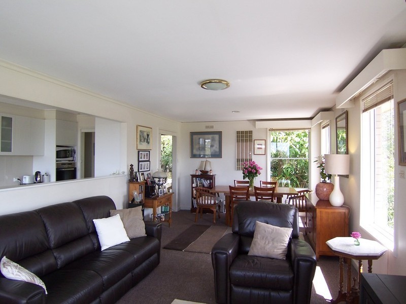 57 Race Street, Flora Hill VIC 3550