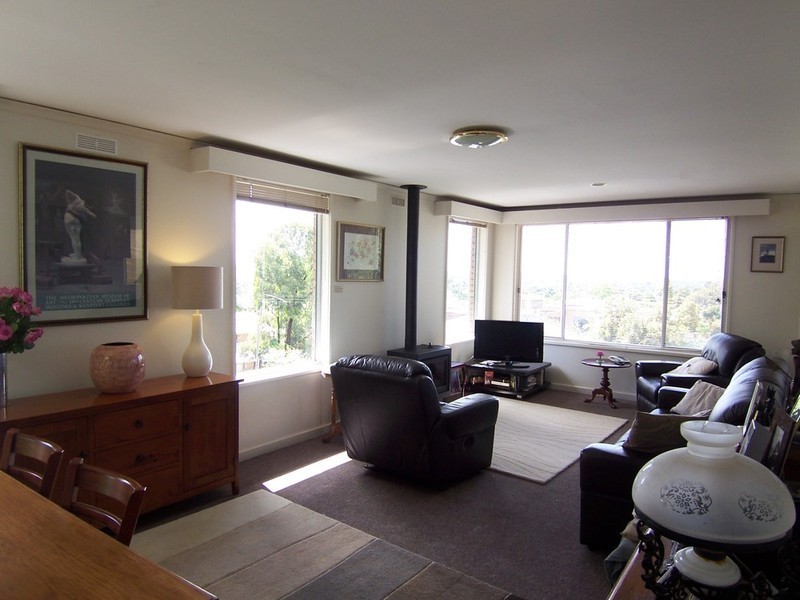 57 Race Street, Flora Hill VIC 3550