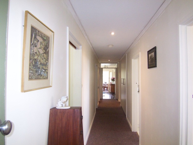 57 Race Street, Flora Hill VIC 3550