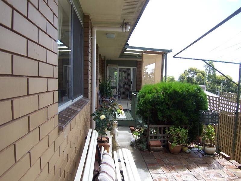 57 Race Street, Flora Hill VIC 3550