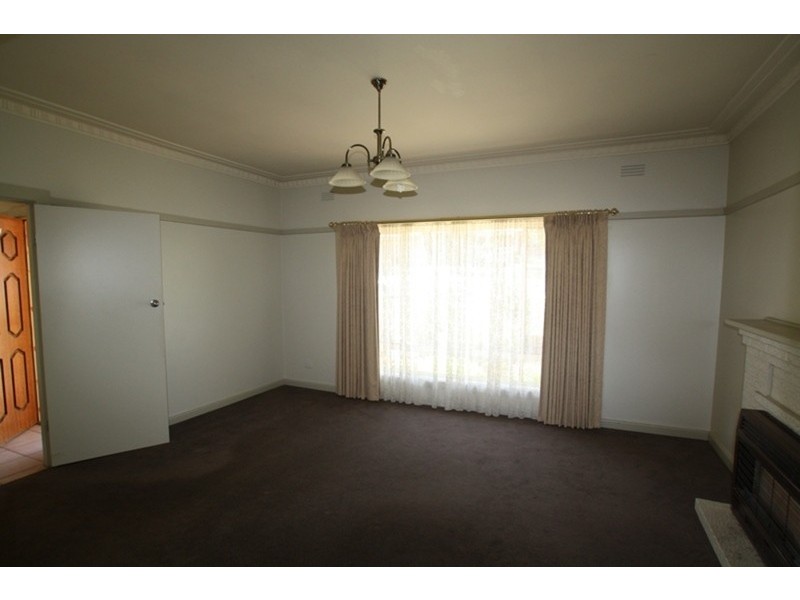 102 Olinda Street, Quarry Hill VIC 3550