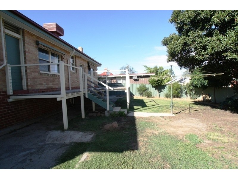 102 Olinda Street, Quarry Hill VIC 3550
