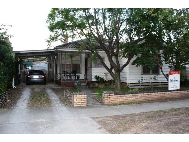 19 Weeroona Avenue, Bendigo VIC 3550