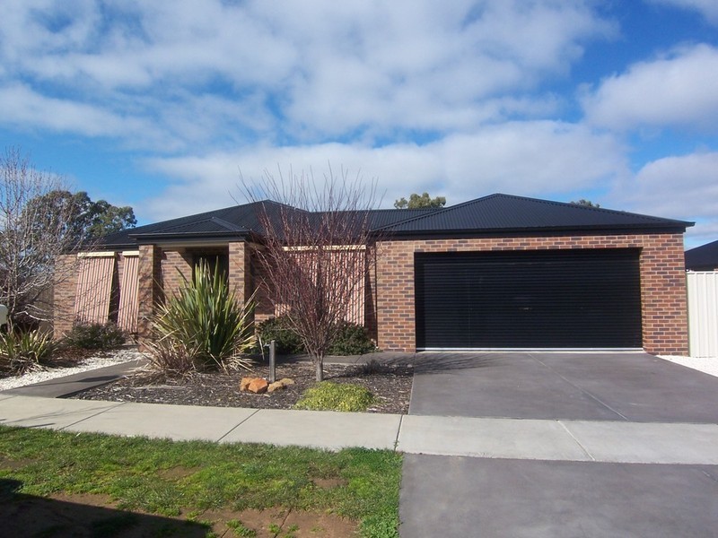 9 Clover Close, Strathfieldsaye VIC 3551