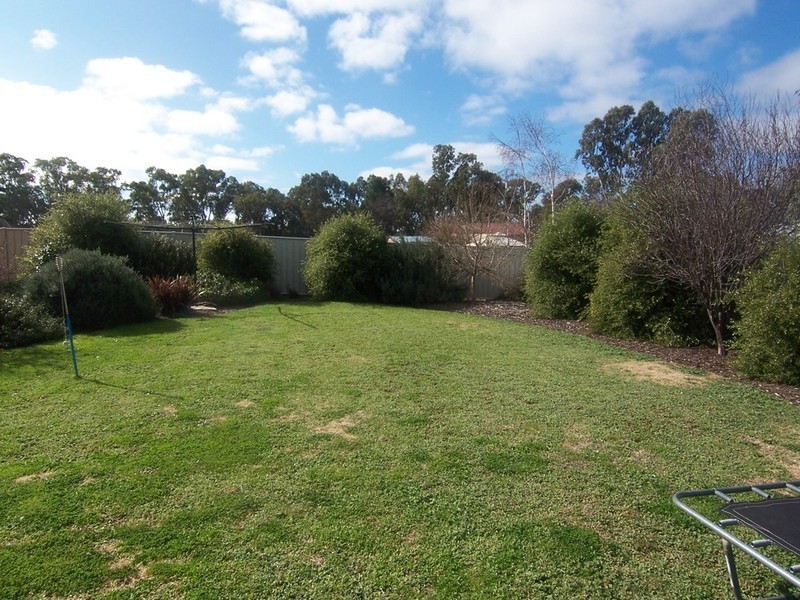 9 Clover Close, Strathfieldsaye VIC 3551