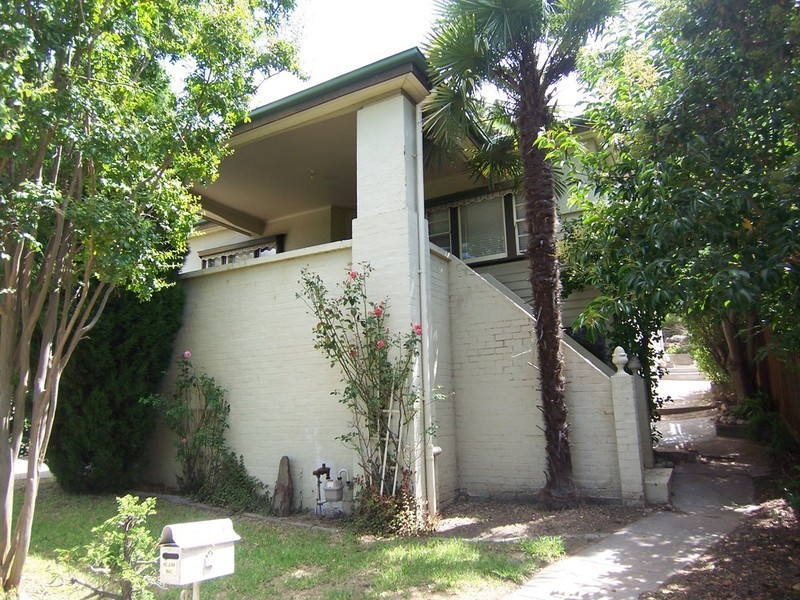 6 Echuca Street, Quarry Hill VIC 3550