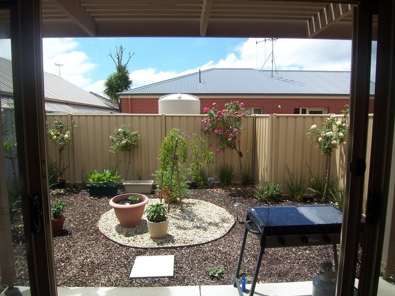 2/16 Station Street, Kangaroo Flat VIC 3555