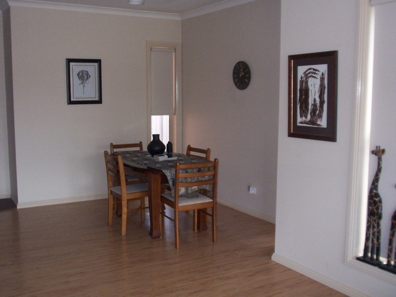 2/16 Station Street, Kangaroo Flat VIC 3555