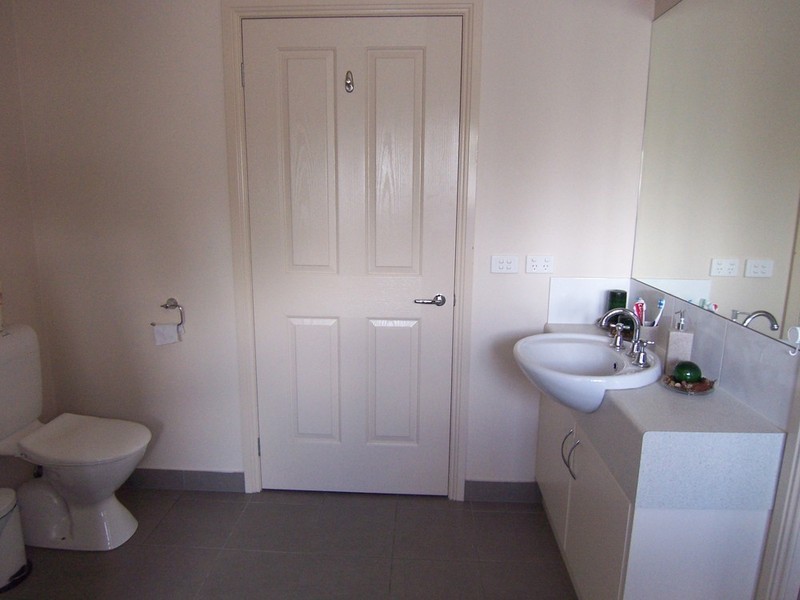 2/16 Station Street, Kangaroo Flat VIC 3555