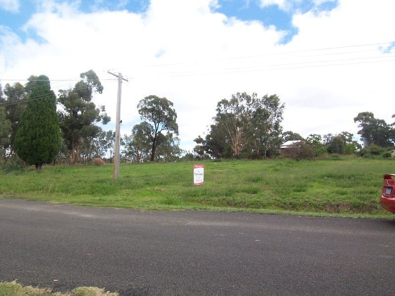 24 William Street, Axedale VIC 3551