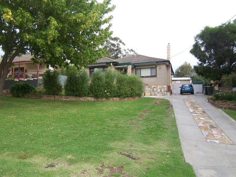 4 Wirth Street, Flora Hill VIC 3550