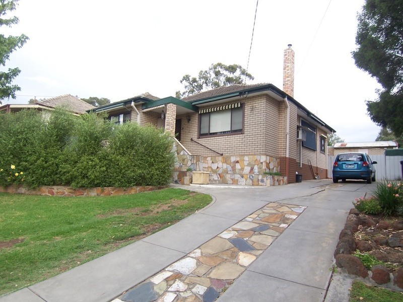 4 Wirth Street, Flora Hill VIC 3550