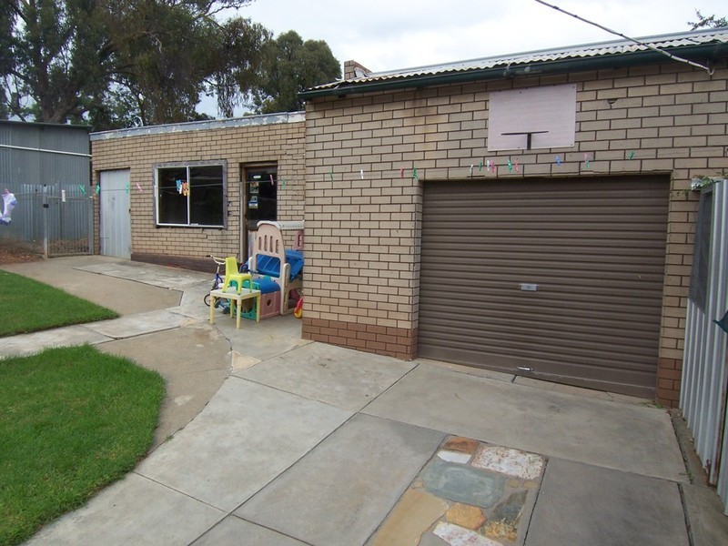 4 Wirth Street, Flora Hill VIC 3550