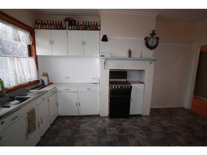 18 Symonds Street, Golden Square VIC 3555