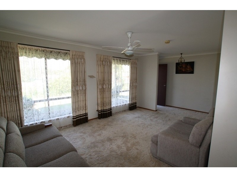 22 Hill Street, Kangaroo Flat VIC 3555