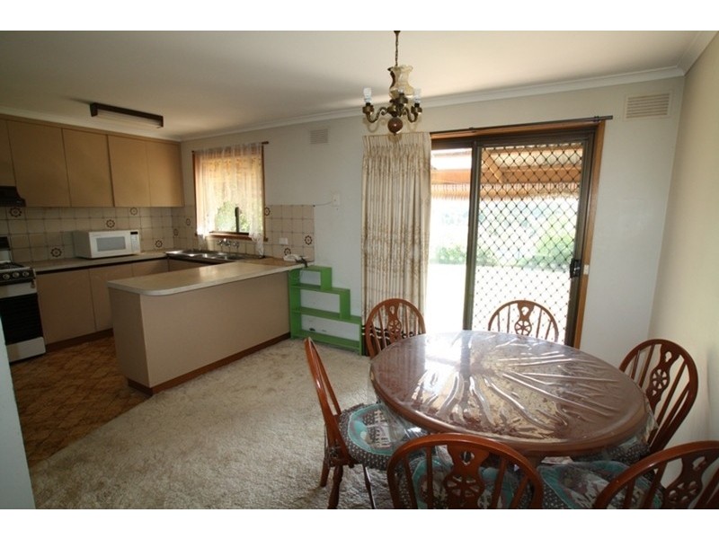 22 Hill Street, Kangaroo Flat VIC 3555