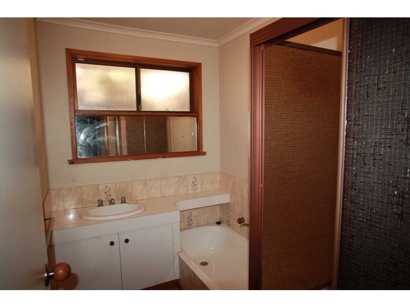 22 Hill Street, Kangaroo Flat VIC 3555