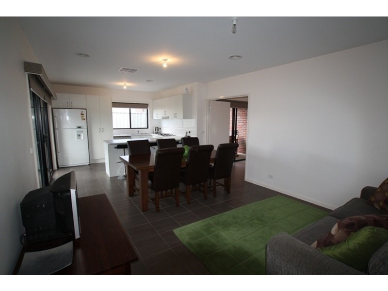 4 Dylana Court, Kangaroo Flat VIC 3555