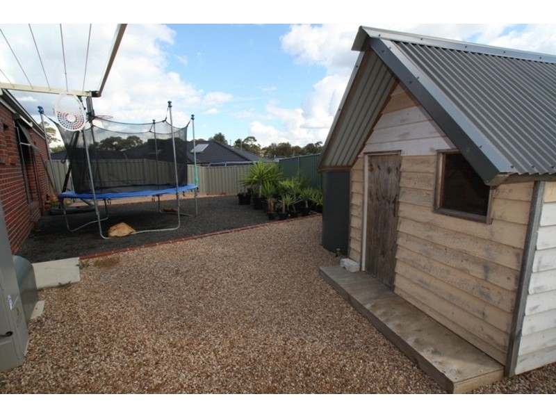 4 Dylana Court, Kangaroo Flat VIC 3555