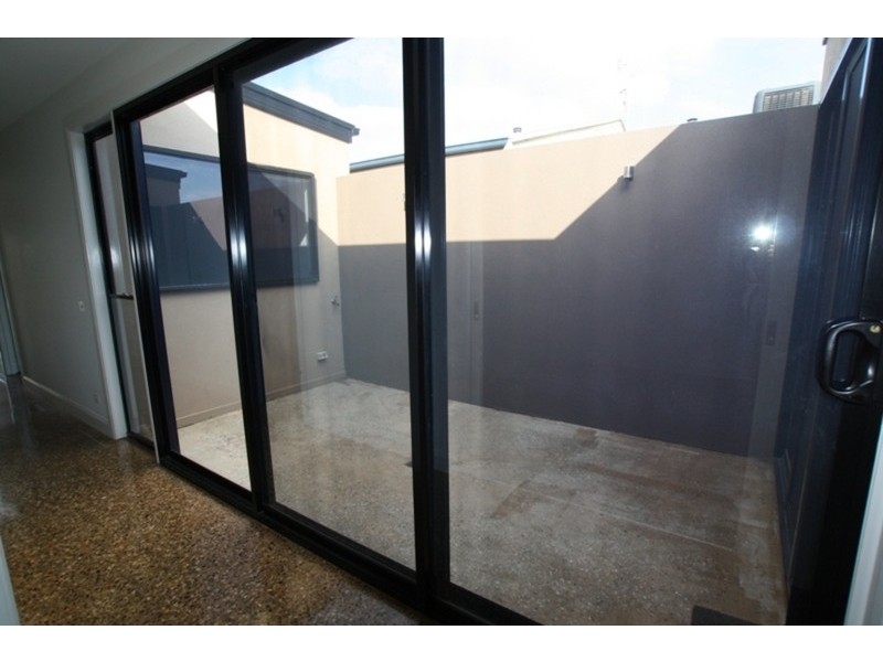 1/17 Osbourne Street, Flora Hill VIC 3550