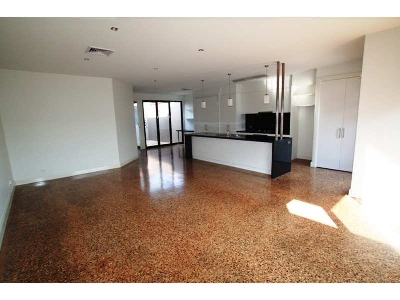 1/17 Osbourne Street, Flora Hill VIC 3550
