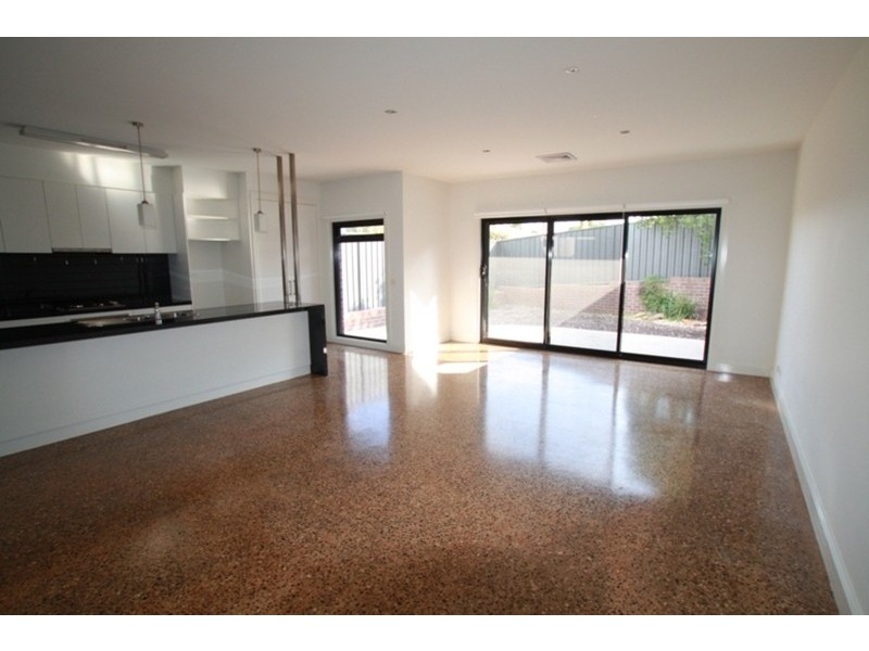 1/17 Osbourne Street, Flora Hill VIC 3550
