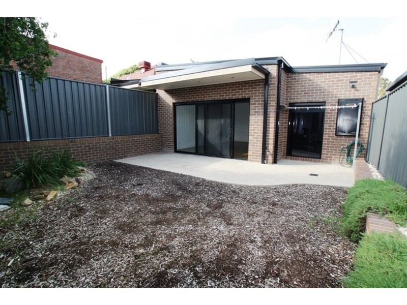 1/17 Osbourne Street, Flora Hill VIC 3550