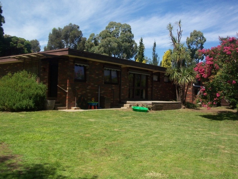 5 Adina Court, Strathdale VIC 3550