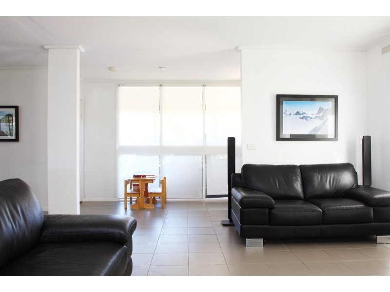11 Desmond Street, Strathdale VIC 3550
