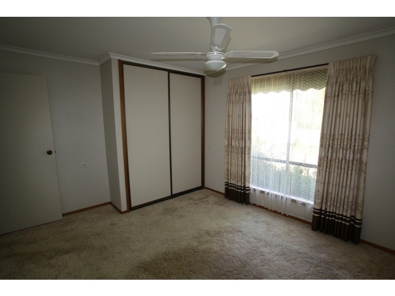 22 Hill Street, Kangaroo Flat VIC 3555