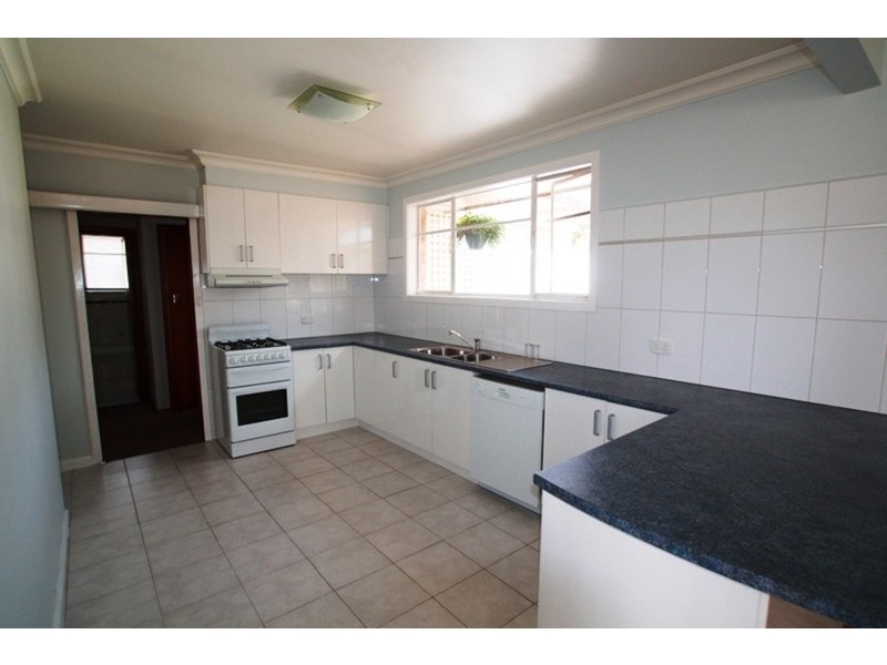 16  Monreith Avenue, Flora Hill VIC 3550